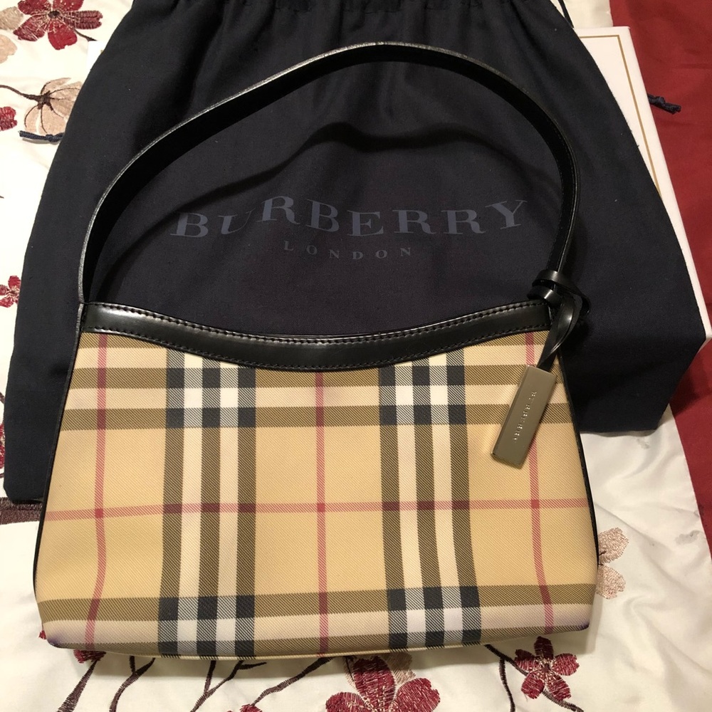 Burberry Purse with original dust bag.